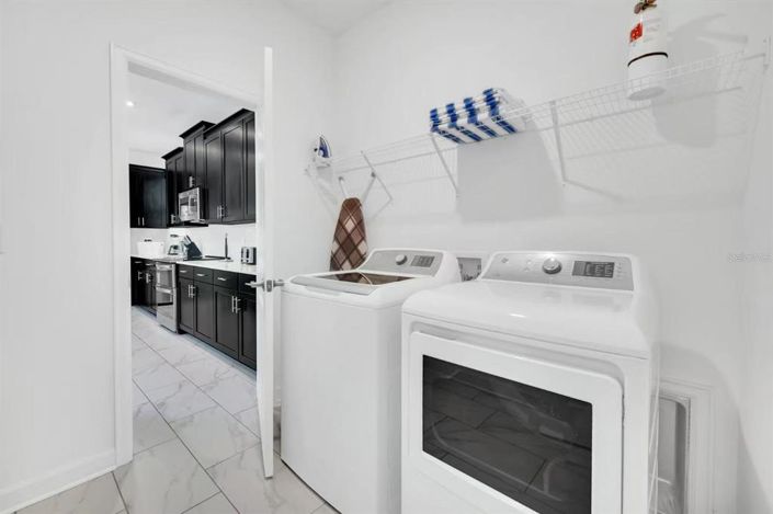 Image No.50-5 Bed Property for sale