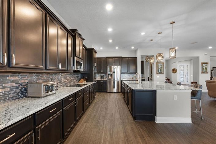 Image No.19-5 Bed Property for sale