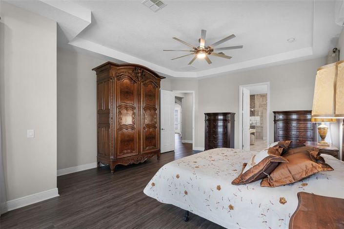 Image No.26-5 Bed Property for sale