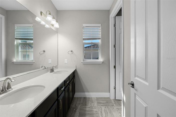 Image No.34-5 Bed Property for sale