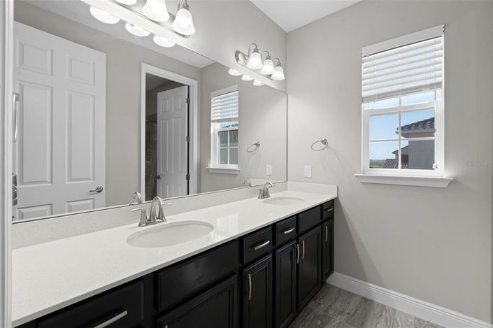 Image No.35-5 Bed Property for sale