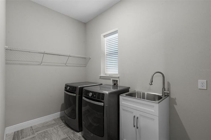 Image No.41-5 Bed Property for sale