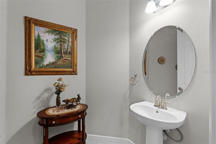 Image No.44-5 Bed Property for sale