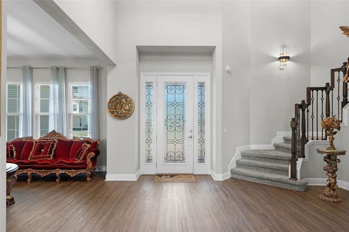 Image No.5-5 Bed Property for sale