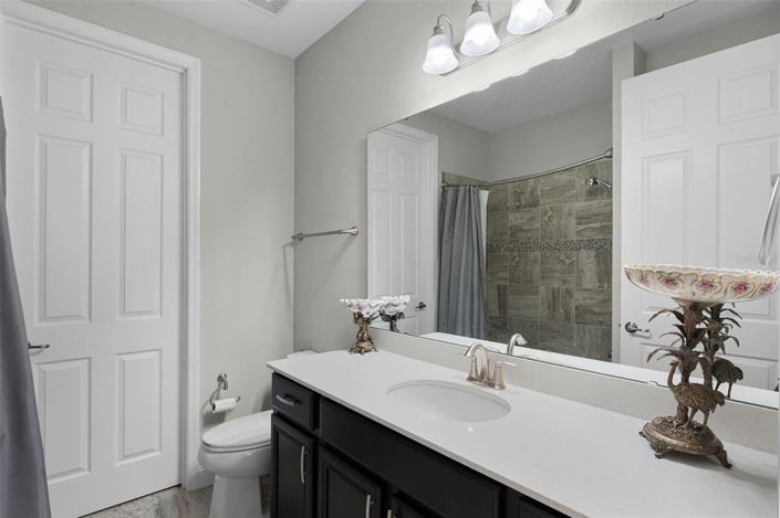 Image No.52-5 Bed Property for sale