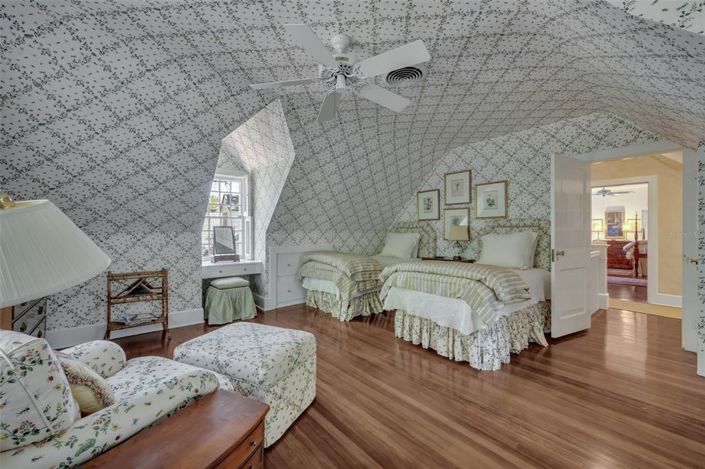 Image No.33-6 Bed Property for sale