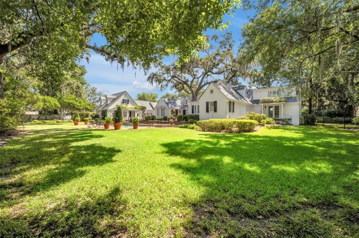 Image No.47-6 Bed Property for sale