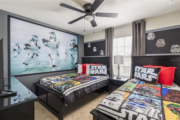 Image No.11-5 Bed Townhouse for sale