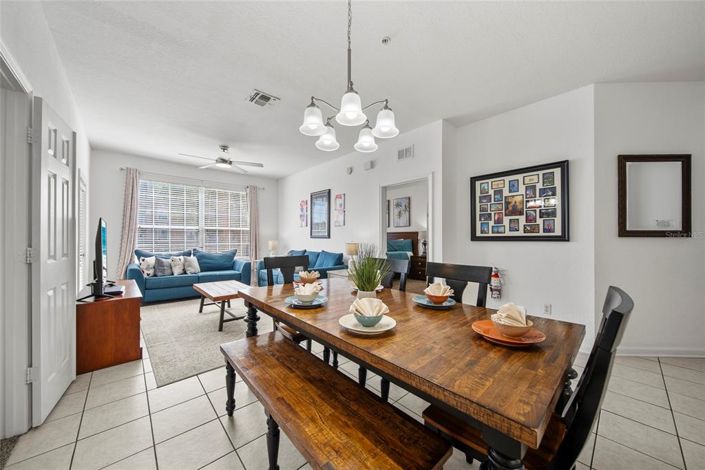 Image No.8-3 Bed Property for sale