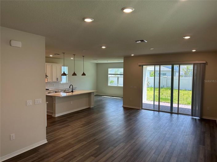 Image No.6-5 Bed Property for sale