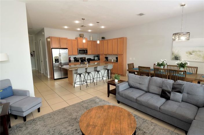 Image No.2-4 Bed Townhouse for sale