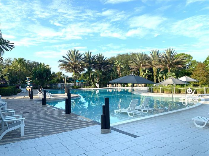 Image No.28-4 Bed Townhouse for sale