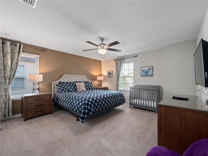 Image No.15-6 Bed Property for sale