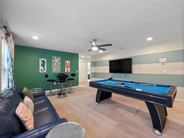 Image No.17-6 Bed Property for sale