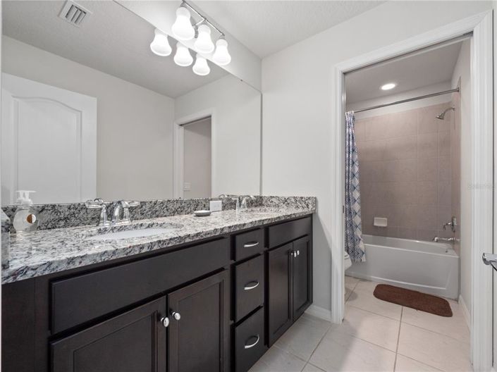 Image No.29-6 Bed Property for sale