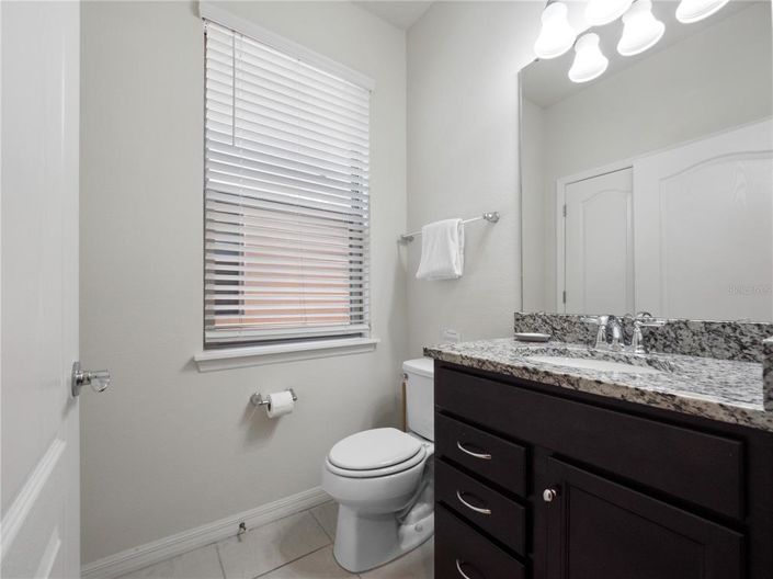 Image No.32-6 Bed Property for sale