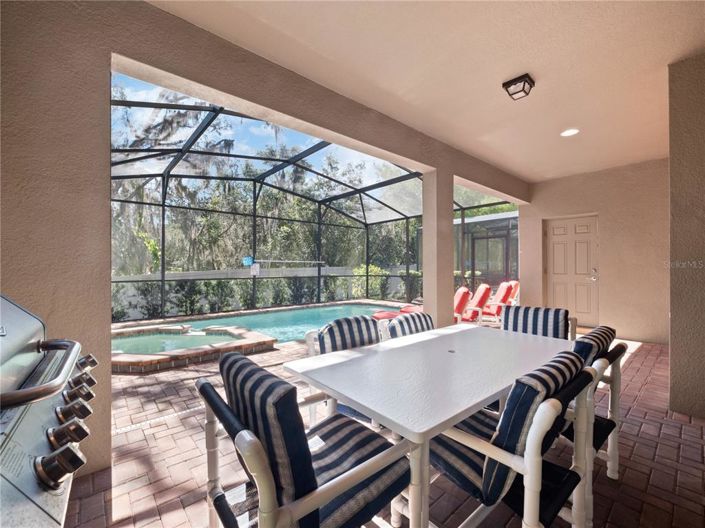 Image No.7-6 Bed Property for sale