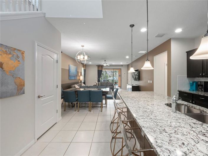 Image No.9-6 Bed Property for sale