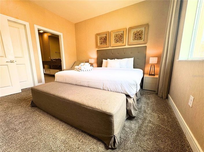 Image No.19-4 Bed Townhouse for sale