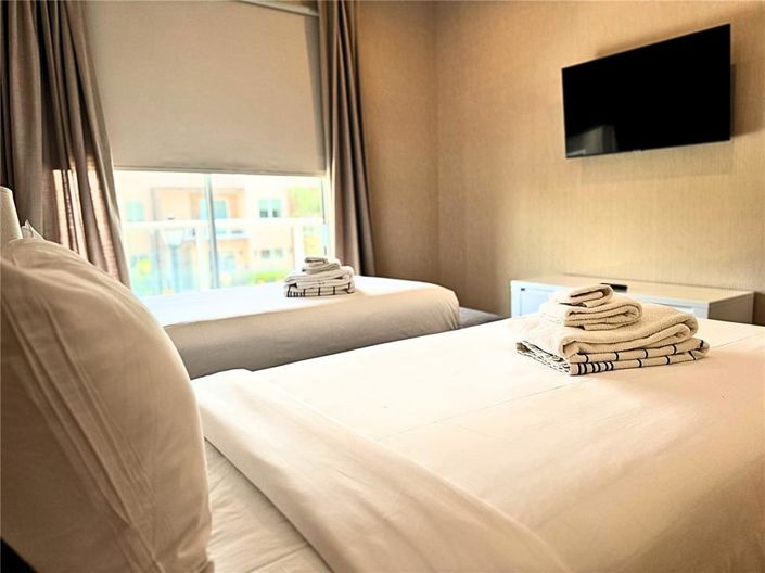 Image No.42-4 Bed Townhouse for sale