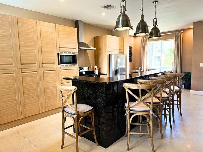 Image No.6-4 Bed Townhouse for sale