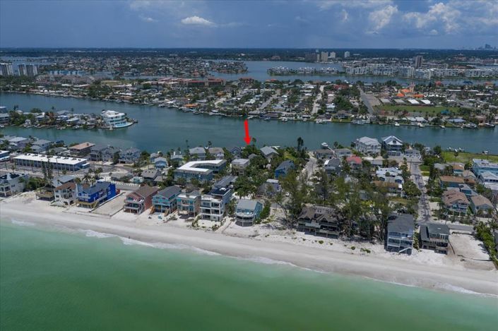 Image No.10-3 Bed Property for sale