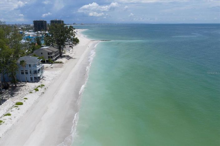 Image No.11-3 Bed Property for sale