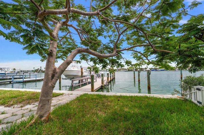 Image No.13-3 Bed Property for sale