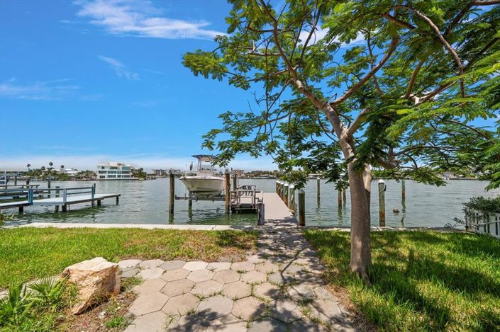 Image No.14-3 Bed Property for sale