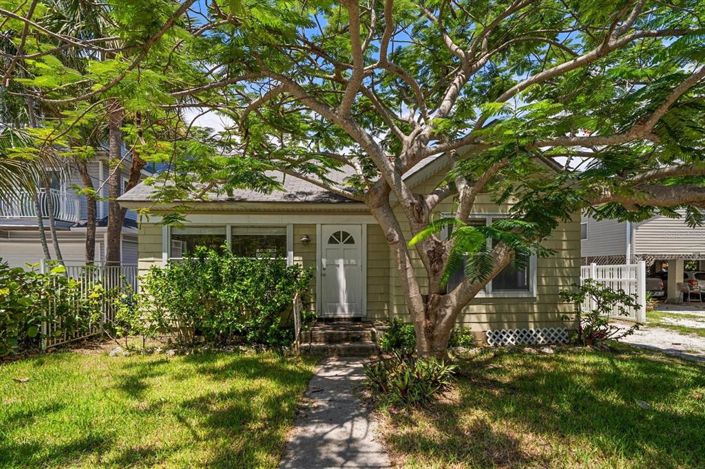 Image No.15-3 Bed Property for sale