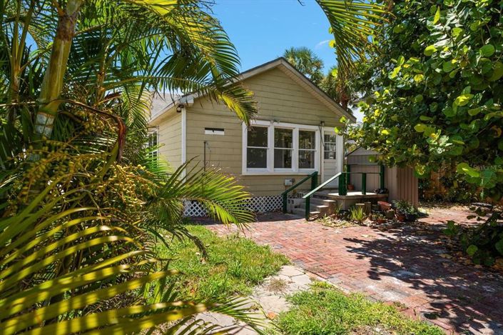 Image No.16-3 Bed Property for sale