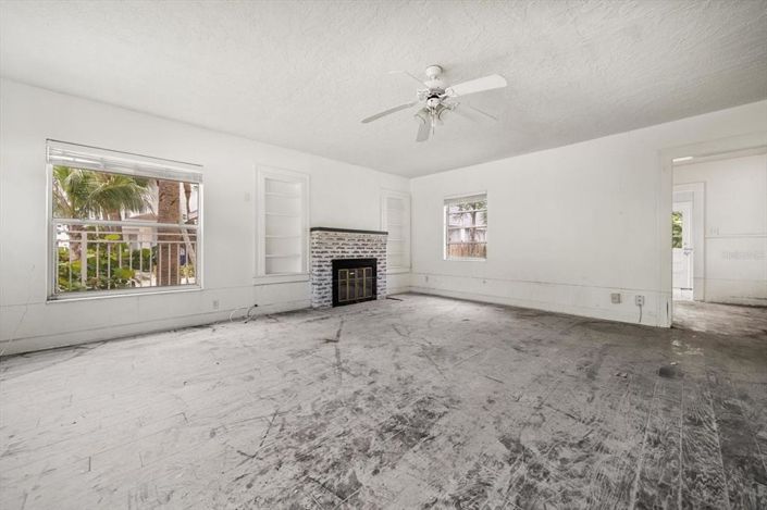 Image No.17-3 Bed Property for sale