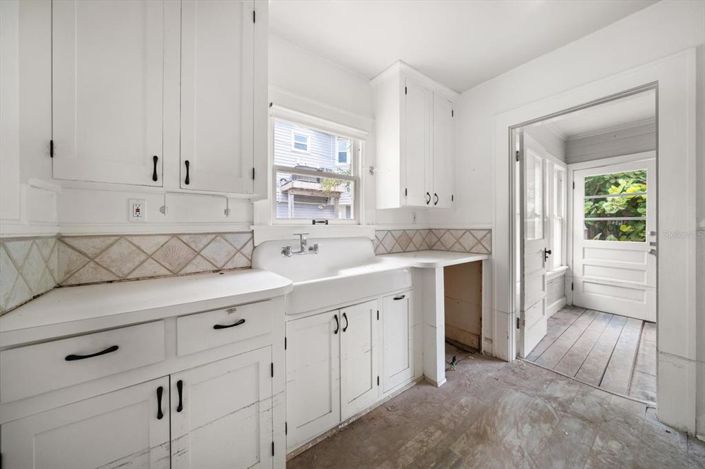 Image No.18-3 Bed Property for sale