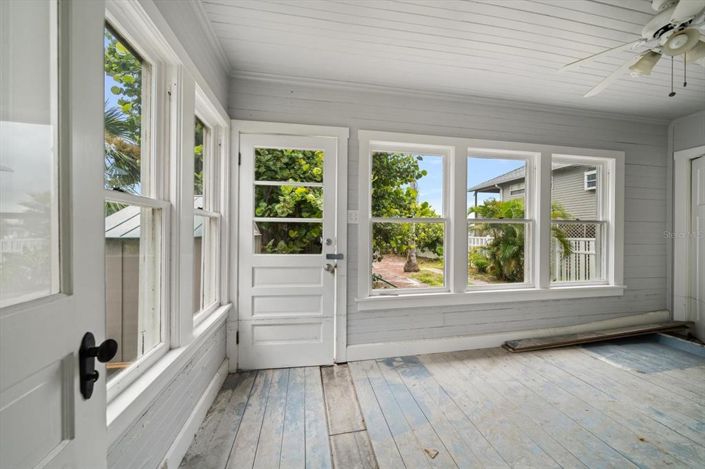 Image No.19-3 Bed Property for sale