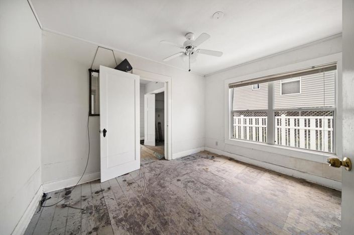 Image No.22-3 Bed Property for sale