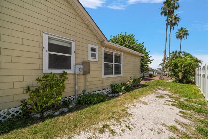 Image No.24-3 Bed Property for sale