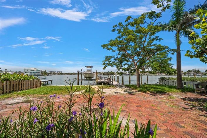 Image No.27-3 Bed Property for sale