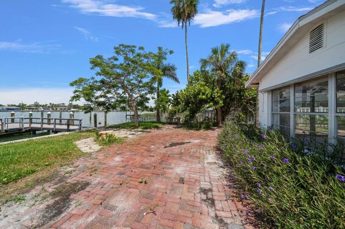 Image No.29-3 Bed Property for sale