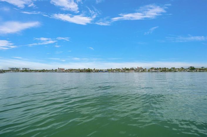 Image No.36-3 Bed Property for sale