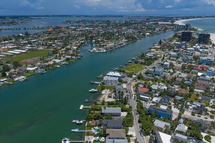 Image No.41-3 Bed Property for sale