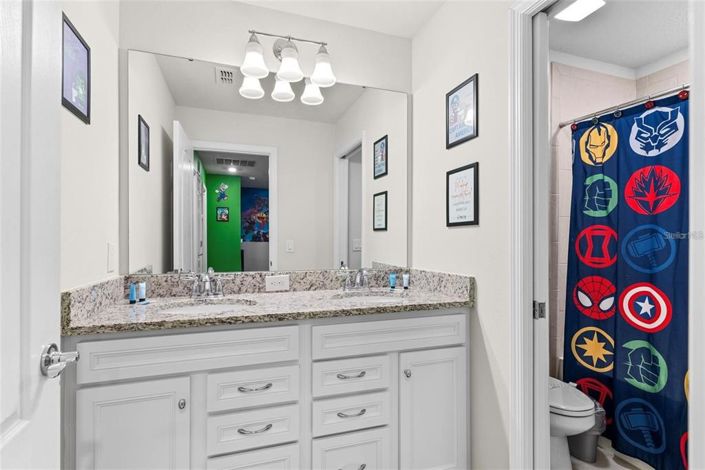 Image No.14-5 Bed Townhouse for sale