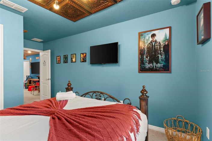 Image No.17-5 Bed Townhouse for sale