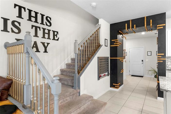 Image No.7-5 Bed Townhouse for sale