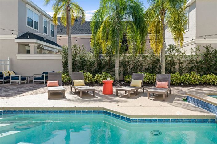 Image No.11-5 Bed Property for sale