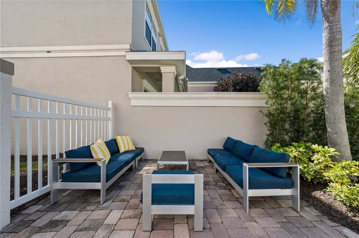 Image No.16-5 Bed Property for sale