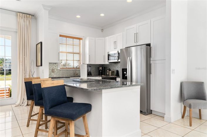 Image No.27-5 Bed Property for sale