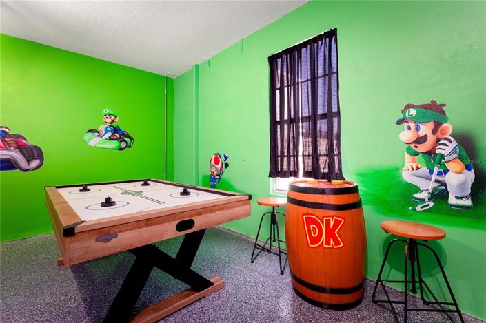 Image No.50-5 Bed Property for sale