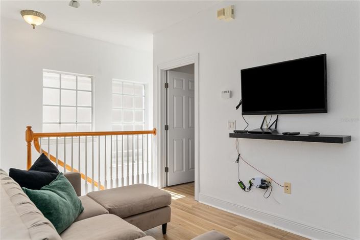 Image No.53-5 Bed Property for sale