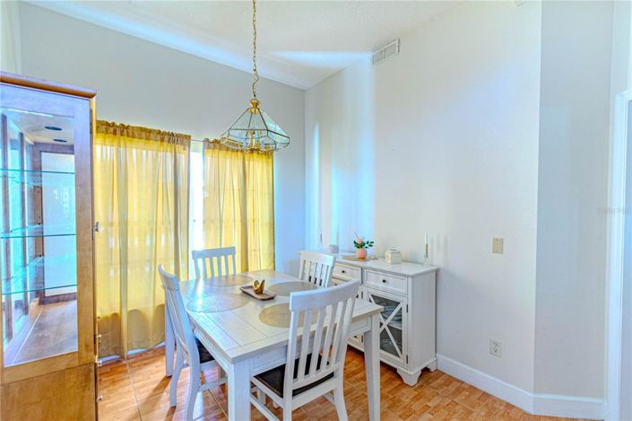 Image No.13-5 Bed Property for sale