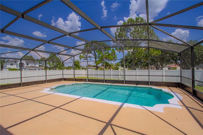 Image No.2-5 Bed Property for sale